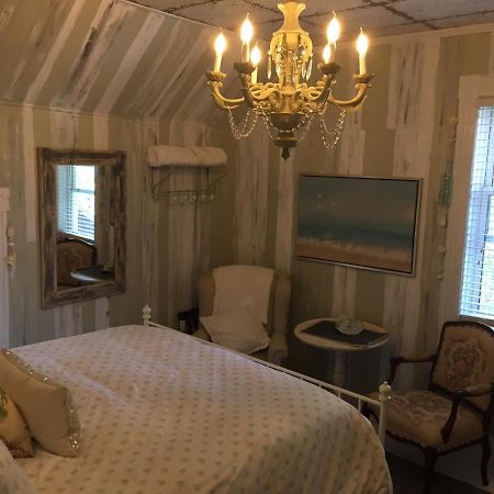 Kingsville House Bed And Breakfast ภายนอก รูปภาพ